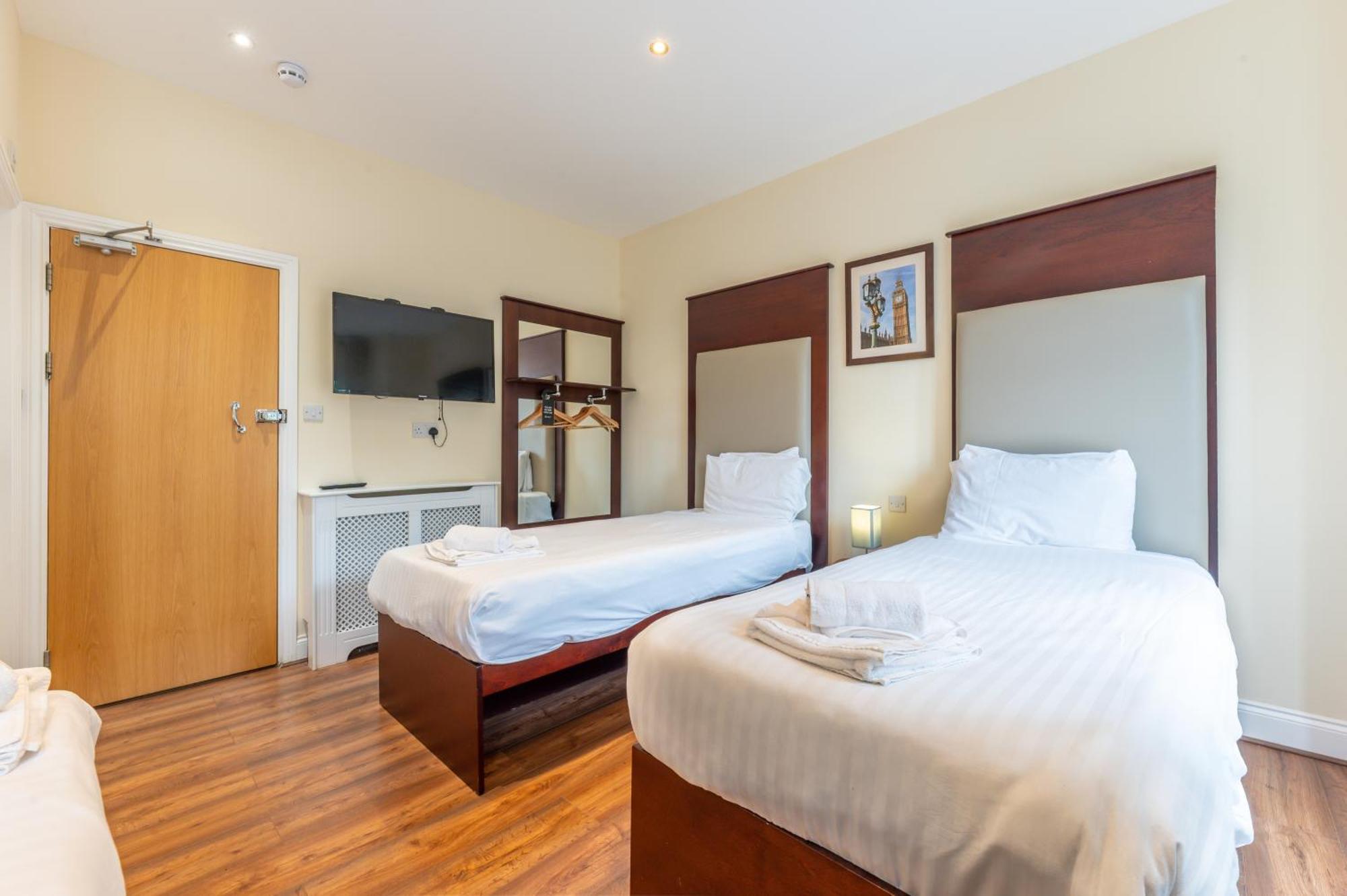 Отель Belmont 3*