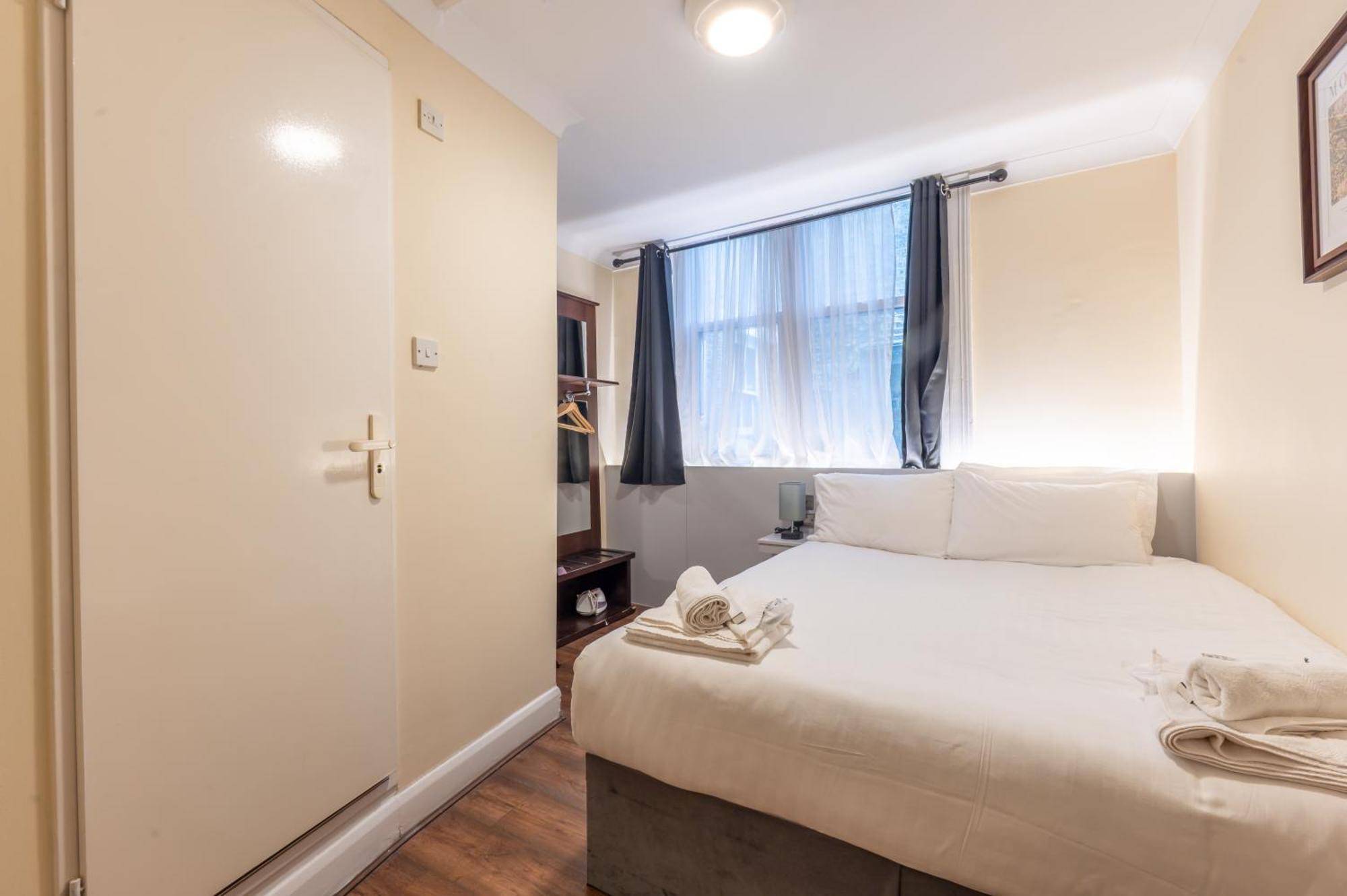 Отель Belmont 3*